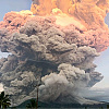 Ponovo eruptirao jedan od najvećih vulkana u Indoneziji, vlasti podigle najviši  nivo uzbune