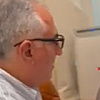 Pahlavi ne odustaje od promjene vlasti u Iranu, objavio snimak kako prati govor ajatolaha: "On je uplašeni pacov"