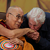 Dalaj Lama proslavio 90. rođendan, slavlju prisustvovao i holivudski glumac Richard Gere