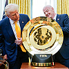 Chelsea je dobio repliku trofeja pobjednika Svjetskog prvenstva. Trump je zadržao original u Bijeloj kući