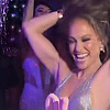 Jennifer Lopez slavila 56. rođendan u stilu: Istakla grudi u duboko izrezanoj haljini