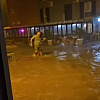 Zastrašujuće snimke nevremena u Hrvatskoj: Ulice pod vodom, ljudi se probijali do zaklona