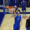 Najviši košarkaš svijeta mijenja sport, sa svojih 239 cm pokušat će blokirati šuteve u američkom fudbalu