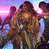 Jennifer Lopez na turneji "ne skida" kombinezon u kojem svaki pokret predstavlja rizik da pokaže previše