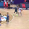 Francuz se pozdravio s Dončićem pa poentirao iza njegovih leđa i izazvao nezapamćen haos na Eurobasketu