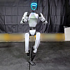 Humanoidni robot izvodi pokrete poput čovjeka, slavi kao Cristiano Ronaldo