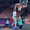 Brilijantan trenutak na Eurobasketu: Dončić zakucao preko svog oca
