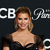 Jessica Simpson bila je u centru pažnje na dodjeli VMA zbog zategnutog lica: "Izgleda kao alergijska reakcija"