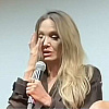 Angelinu Jolie preplavile emocije dok je govorila o borbi svoje majke s teškom bolešću