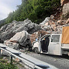 Ogromna stijena se odronila na putu Budva - Cetinje: Tragedija izbjegnuta "za dlaku"