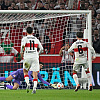 Vasilj odbranio šesti penal u bundesligaškoj karijeri, Demirović ga kasnije majstorski matirao