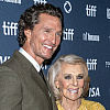 Matthew McConaughey zbog ovoga skoro 10 godina bio u lošim odnosima s majkom: Nije se mogla suzdržati