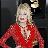 Dolly Parton zbog zdravstvenih problema odgodila turneju: "Ovaj put ne idem kod plastičnog hirurga"