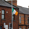 Postavljanje zastava na ulice podijelilo Dublin: "To je jasna poruka da imigranti nisu dobrodošli, to je rasizam"
