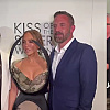 J. Lo i Ben Affleck pozirali skupa na crvenom tepihu: Nakon razvoda u prisnom zagrljaju