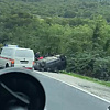 Konjic: Automobil na Bradini udario u bankinu pa se prevrnuo na krov, tri osobe povrijeđene