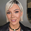 Kris Jenner nikad nije izgledala mlađe: Zategla lice i kosu ofarbala u plavo