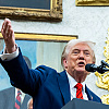 Trumpu ne ide dobro s mobitelima: Greškom javno objavio poruku koju je htio poslati privatno