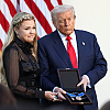 Trump posthumno odlikovao Charlieja Kirka, proglasio i nacionalni dan sjećanja na njega