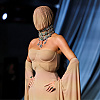 Kim Kardashian ponovo privlači pažnju: Na gala večeri se pojavila s maskom koja joj je prekrivala cijelu glavu