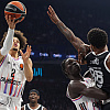 Paris deklasirao Partizan u krcatoj Areni, Fenerbahče slavio u turskom derbiju