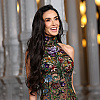 Izvezeni cvjetovi i kristali na prozirnoj tkanini: Demi Moore u sofisticiranoj verziji "gole" haljine