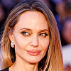 Da li je Angeline Jolie ušla pješke u Ukrajinu i je li njen vozač dobio naredbu da se vrati na vojnu obuku?