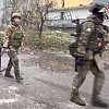 Rusi objavili snimak iz Pokrovska: Patroliraju napuštenim ulicama, Kijev i dalje tvrdi da je grad "siva zona"