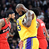 Nesebični LeBron nevjerovatnim potezom prekinuo niz od 1.297 utakmica, Reaves obilježio NBA noć