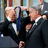 Trump uručio priznanja glumcima za doprinos američkoj kulturi: Među njima Sylvester Stallone i bend Kiss