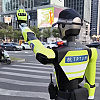 Kinezi koriste humanoidnog robota za regulisanje saobraćaja na prometnoj raskrsnici