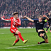 Sporting poveo u Minhenu, a onda je Bayern pokazao snagu i slavio uz novi gol čuda od djeteta