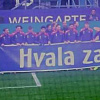 Rijetko viđen gest: Igrači Karlsruhera podigli parolu na bosanskom jeziku posvećenu Zlatanu Bajramoviću