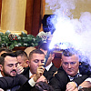 Neredi u parlamentu Albanije: Opozicioni zastupnici palili baklje i sukobili se s policijom