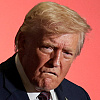 Trump u govoru o ekonomiji spominjao svoj donji veš i za sebe kazao da je "kontrolirano neurotičan"