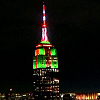 Čuveni Empire State Building zasijao u zelenoj i crvenoj boji za Božić
