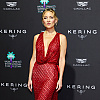 Duboki dekolte i otvorena leđa: Kate Hudson oduševila modnim izdanjem na dodjeli nagrada
