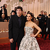 Ashton Kutcher i Mila Kunis na crvenom tepihu prvi put od 2023. godine, pozirali za fotografe