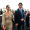 Svi su gledali u njih: Katy Perry i Justin Trudeau privukli pažnju u Davosu, stigli držeći se za ruke
