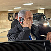 Šta krije izraelski premijer: Detalj na Netanyahuovom telefonu zapalio društvene mreže
