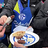 Schalke je postao "dio Bosne": Ispred trening centra roštilj, Džeko i Muslić oduševljeni ćevapima