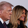 Donald i Melania Trump na premijeri njenog dokumentarca, bračni par prošetao držeći se za ruke