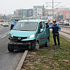 Sarajevo: Saobraćajna nesreća na Stupu, kombi završio na šinama, dijelovi vozila na saobraćajnici