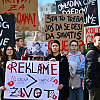 Pogledajte transparente koje nose učesnici protesta u Sarajevu