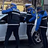 Na Skenderiji uhapšen muškarac koji je vozilom krenuo prema demonstrantima, pronađena mu droga