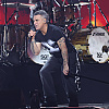 Robbie Williams izvedbom "No More Tears" odao počast Ozzyju Osbourneu na dodjeli BRIT nagrada