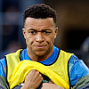 Kylian Mbappe napustio Madrid i otišao u Francusku zbog problema s koljenom