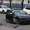 Sarajevo: Sudar dva vozila u naselju Hrasno, komadi automobila rasuti po cesti