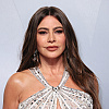 Bogati detalji i halter izrez: Sofia Vergara se na Vanity Fairu pojavila u izdanju koje odiše luksuzom