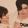 Michael Jackson posthumno optužen za silovanje djece: Objavljene dosad neviđene fotografije s dječakom